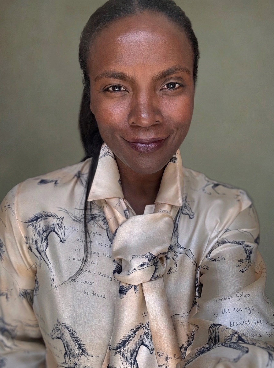 Portrait of Kali Fields Williams, founder of The Earthy Executive